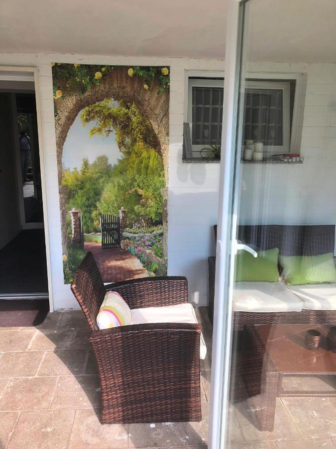Ferienwohnung Apartment Dettum Mit Eigenem Bad, Kochnische Und Wintergarten Esterno foto